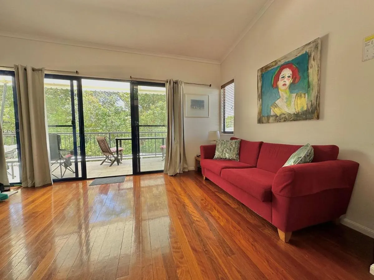 Unit 3 Kookaburra Lodge 8 Little Cove Road Little Cove Noosa Heads 0*,